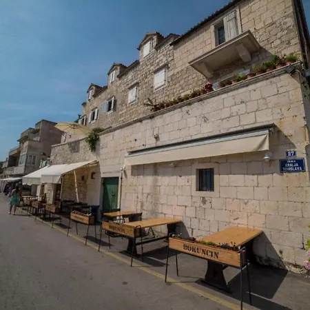 Stone House Seaside Retreat On Brac Island *