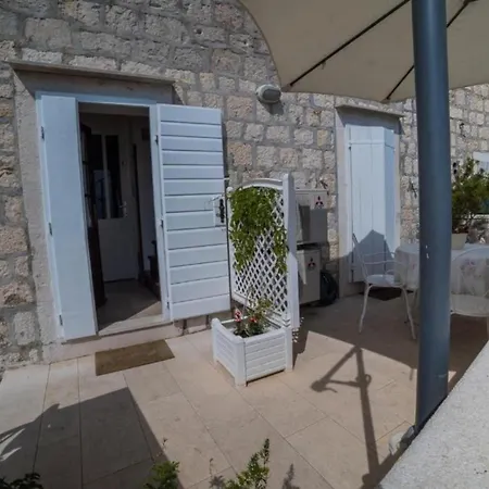 Apartment Stone House Seaside Retreat On Brac Island Sutivan